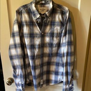 Like New Button down Abercrombie men’s shirt
